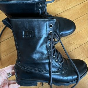 Size 7 SOREL Perfect condition Sorel winter dress boots. Worn a few times.